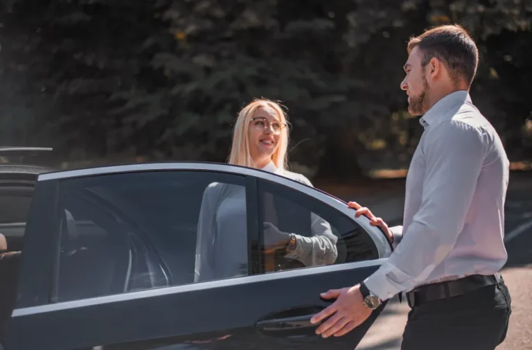 What is Reliable London to Gatwick Taxi Services?