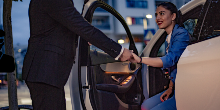 What is the Best Way to Book a Canterbury Airport Taxi?