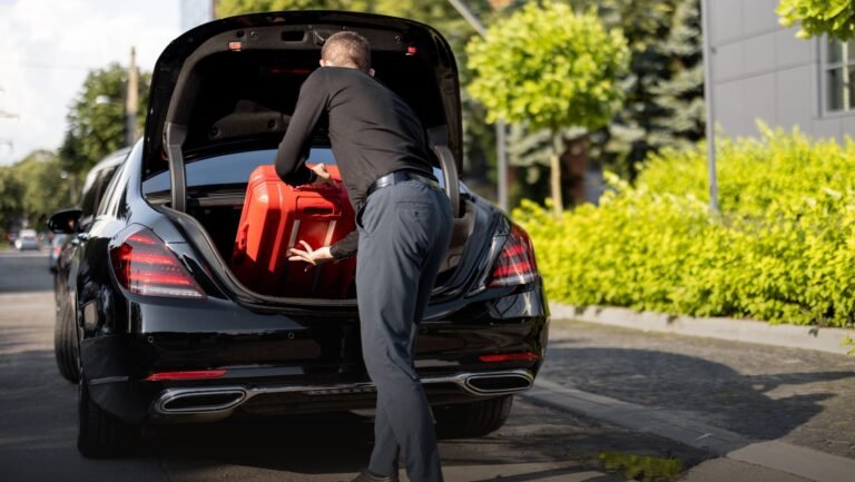 Canary Wharf Car Hire – Luxury Travel Solutions with JAF Executive Travels